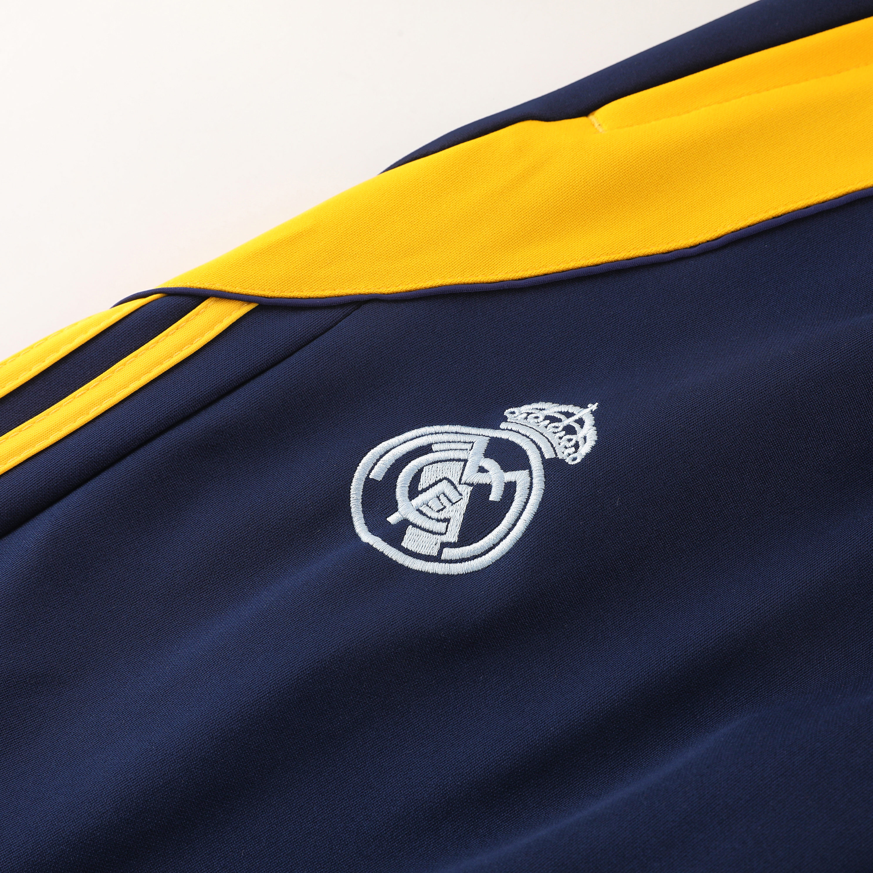 24-25 Real Madrid Light Blue Jacket Tracksuit/ 24-25 皇马浅蓝夹克训练服
