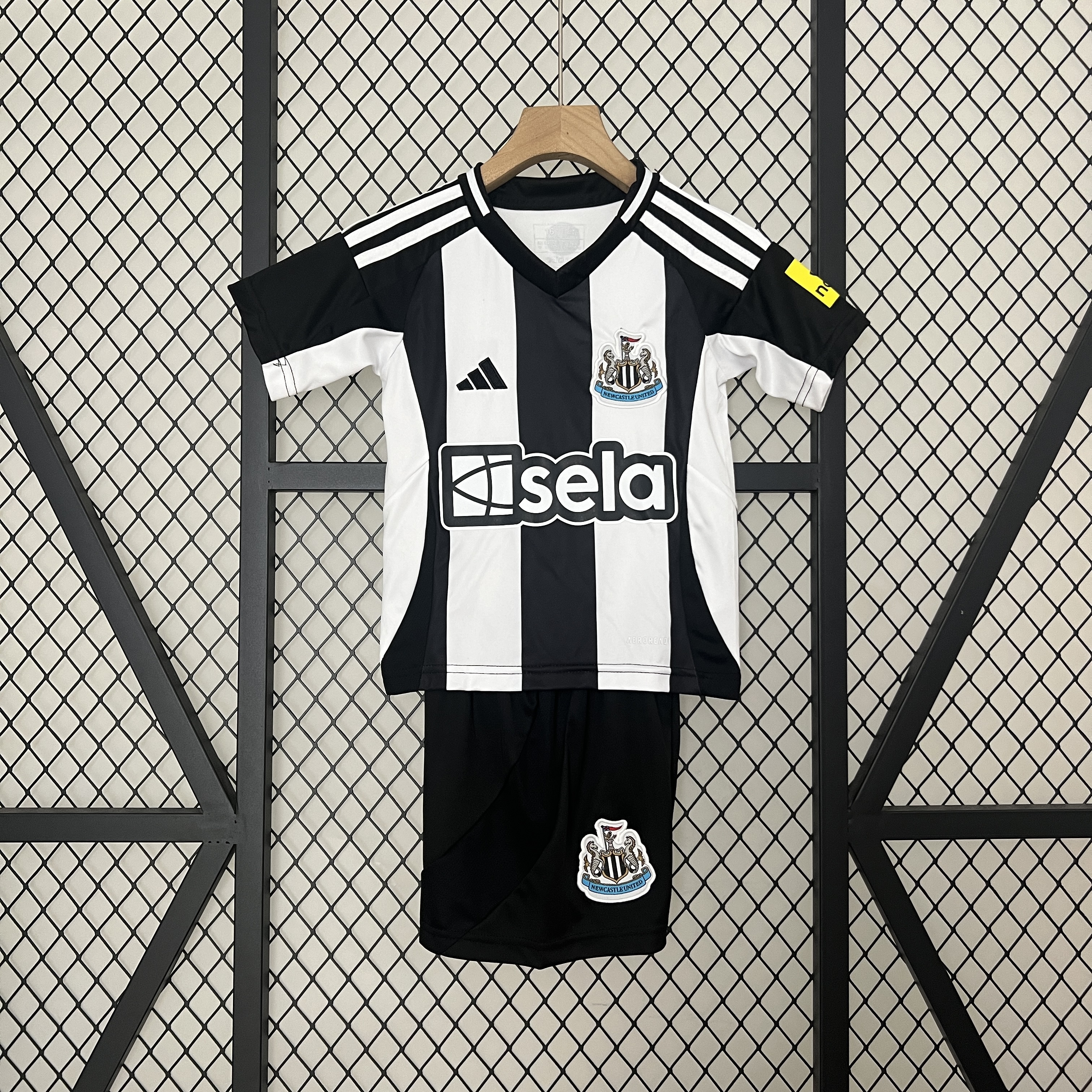 24-25 Newcastle United Home Kids Kit/24-25纽卡斯尔联主场童装
