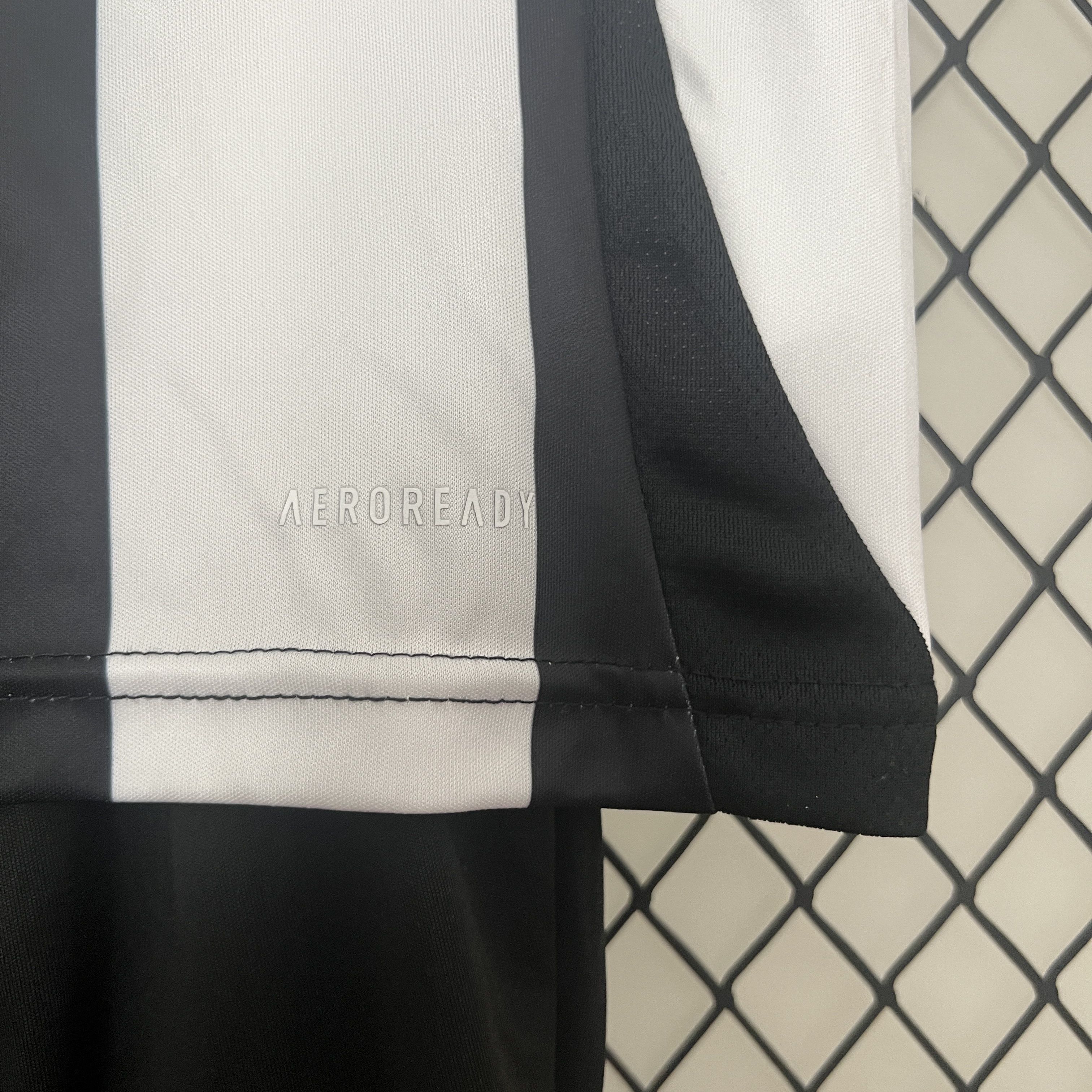 24-25 Newcastle United Home Kids Kit/24-25纽卡斯尔联主场童装