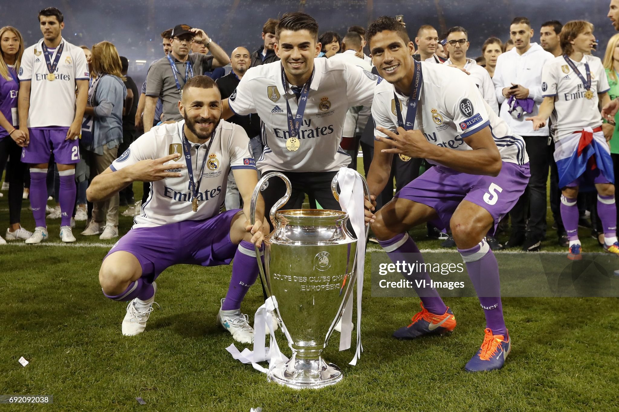 16-17 Real Madrid Home Retro Player Long Sleeve Jersey/16-17皇马主场球员版长袖