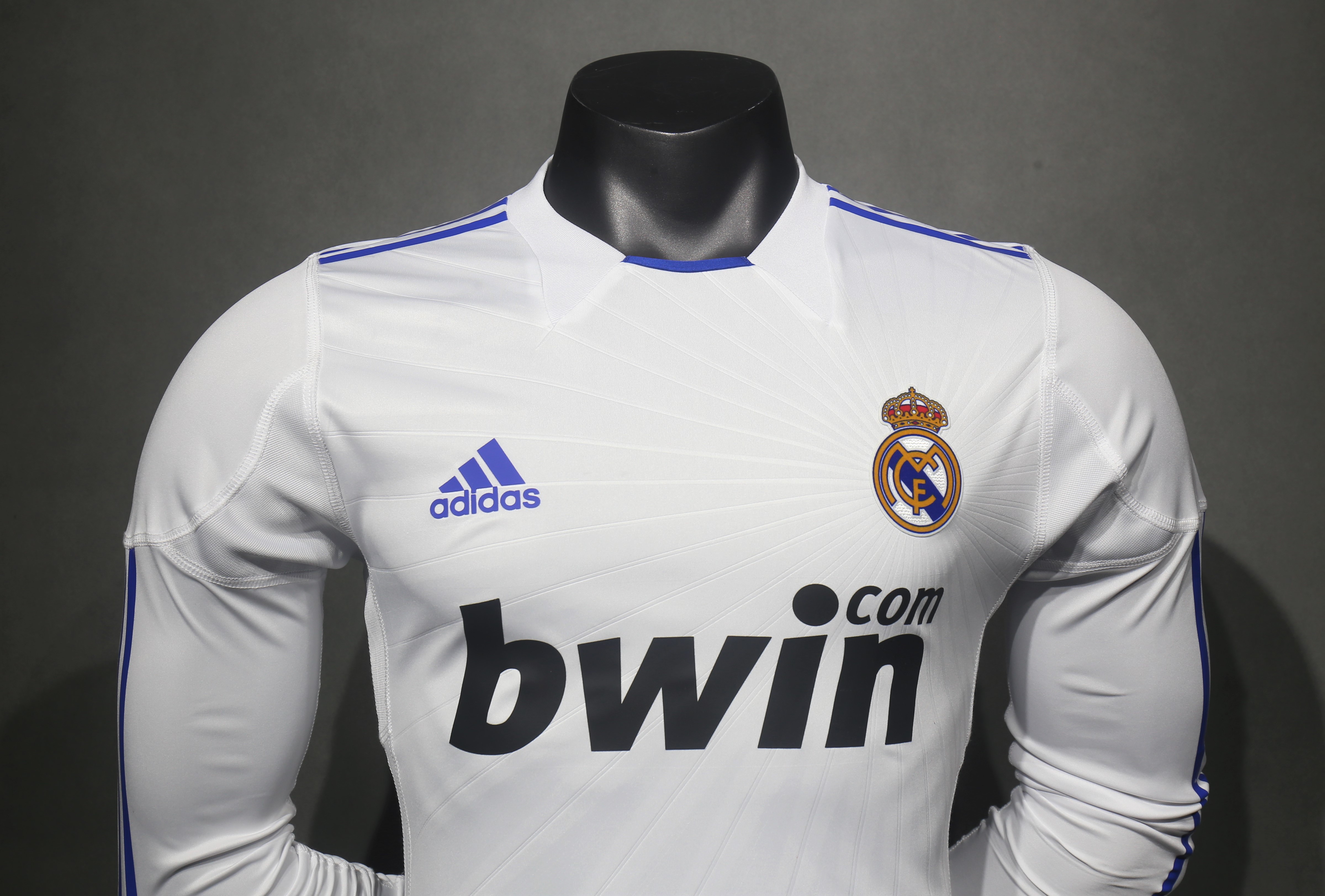 10-11 Real Madrid Home Retro Player Long Sleeve Jersey/10-11 皇马主场复古球员长袖