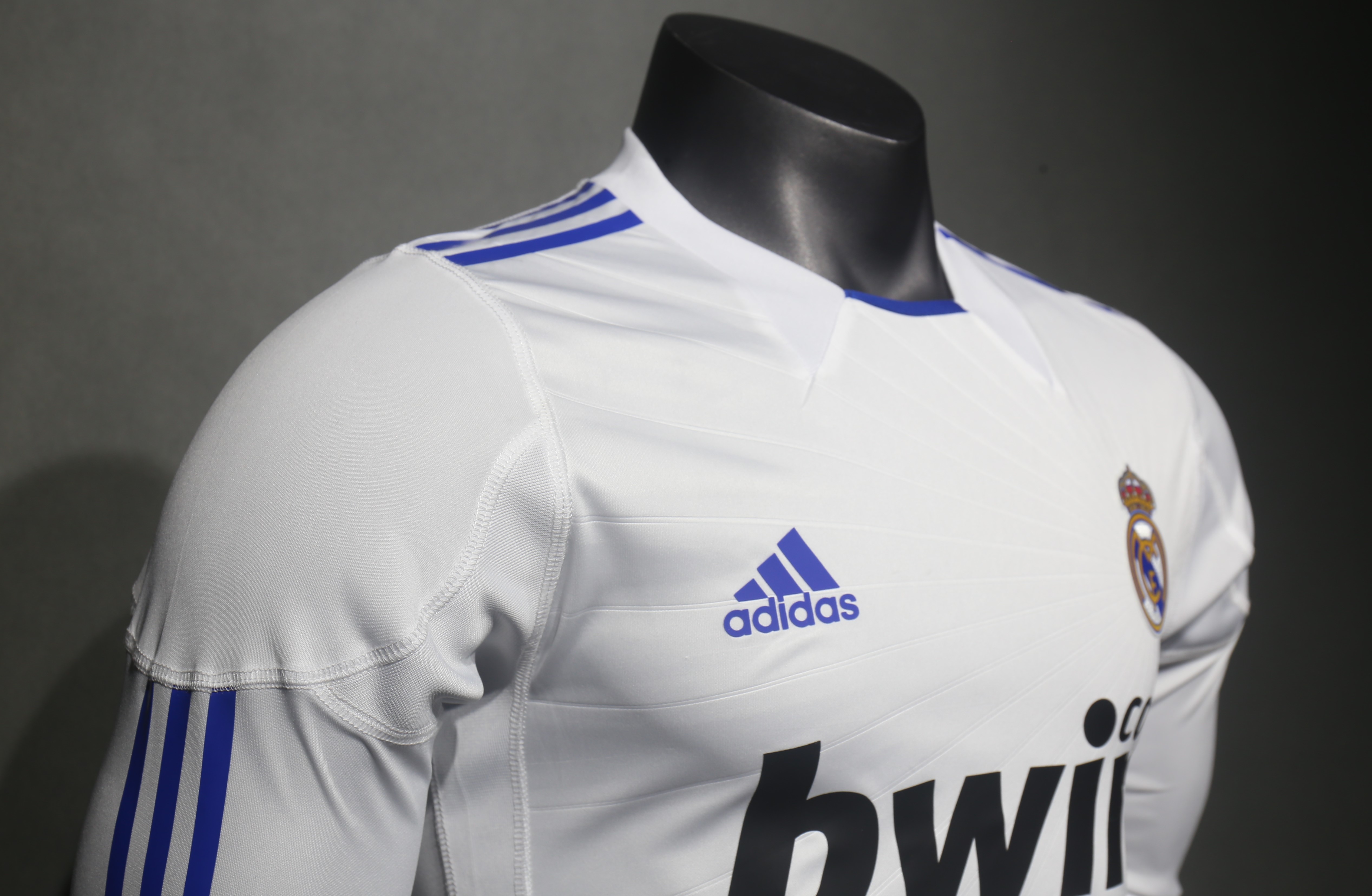 10-11 Real Madrid Home Retro Player Long Sleeve Jersey/10-11 皇马主场复古球员长袖