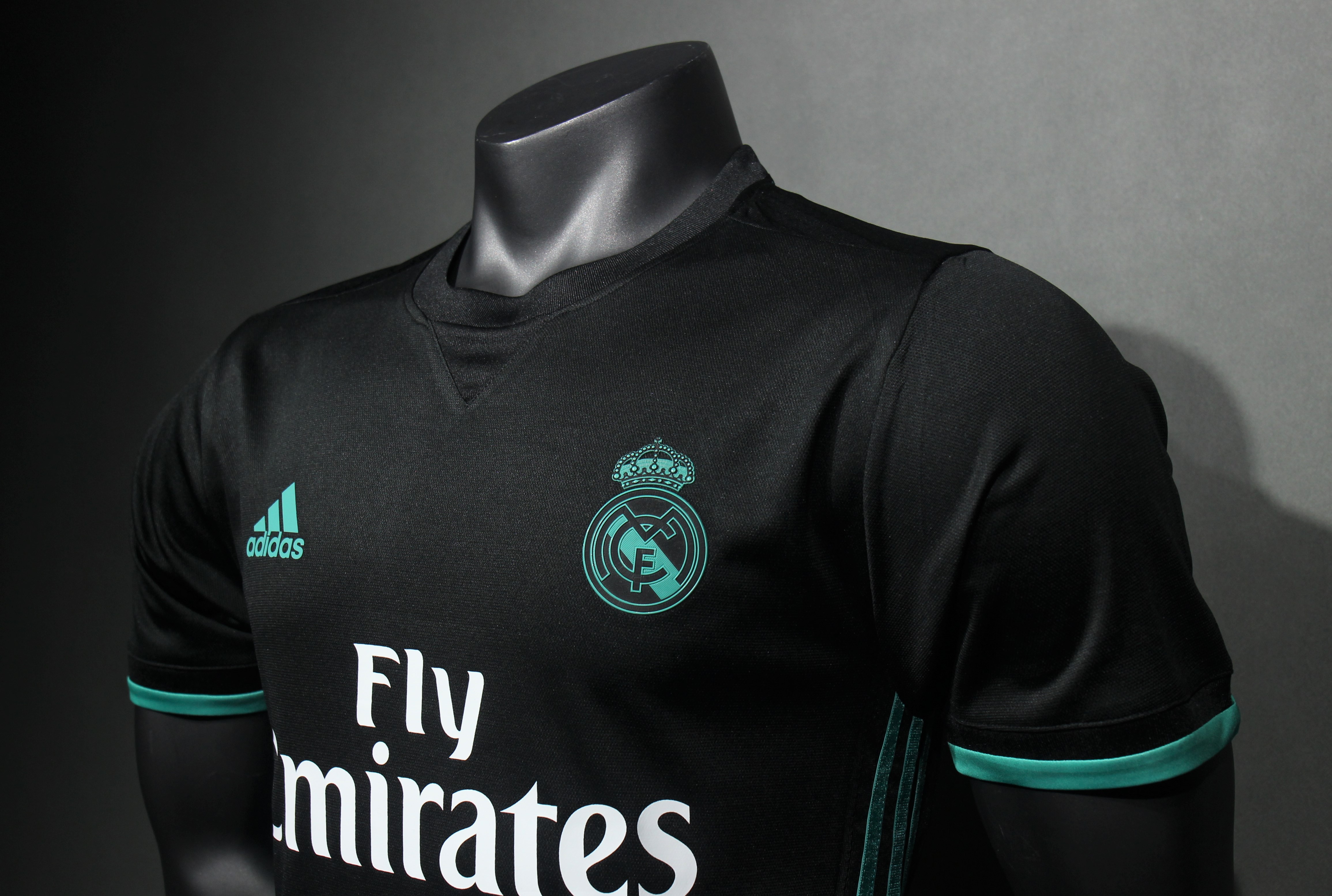17-18 Real Madrid Away Player Retro Jersey/ 17-18 皇马客场复古球员
