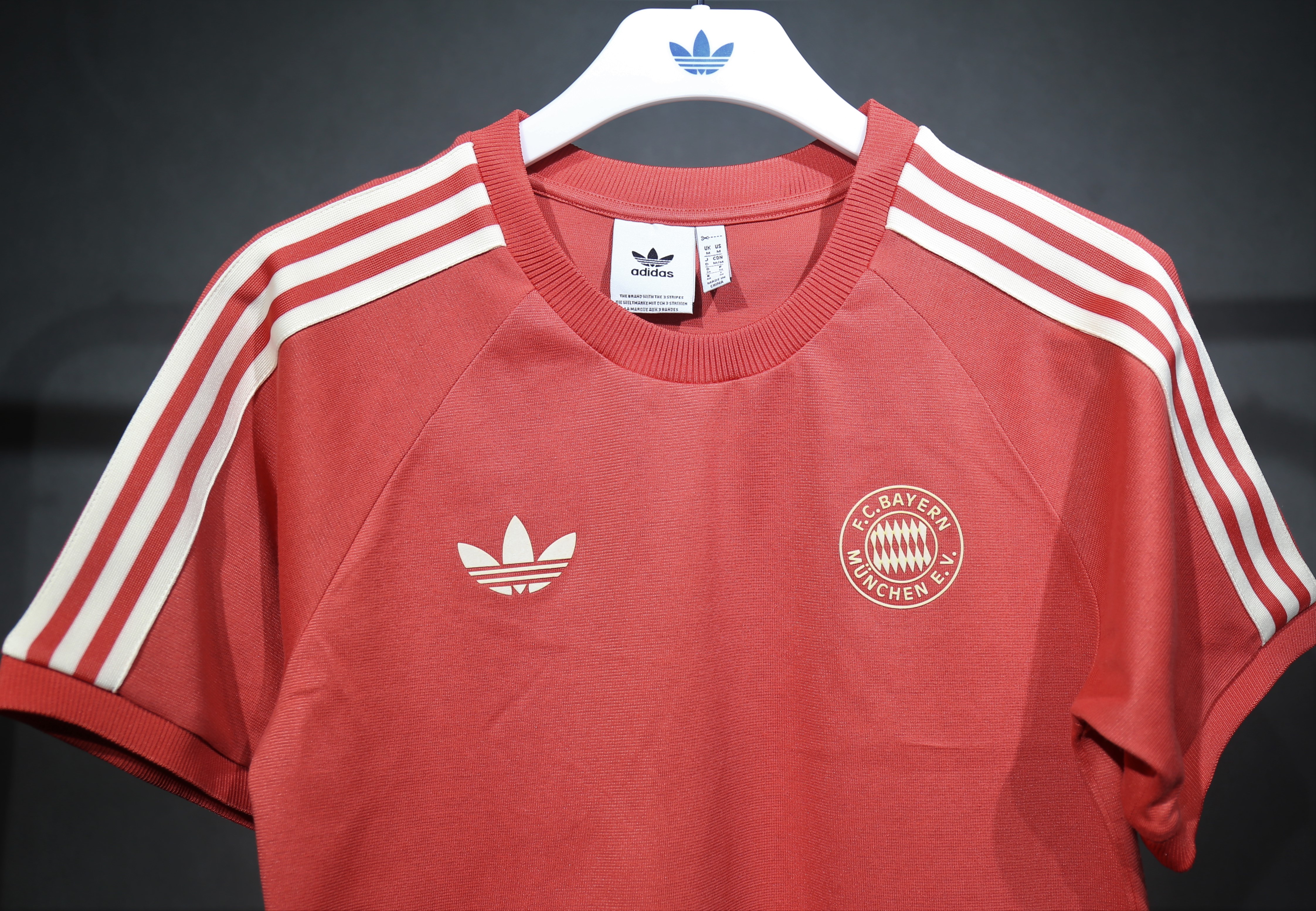 2024 Bayern Munich Retro T shirt / 2024 拜仁复古T恤
