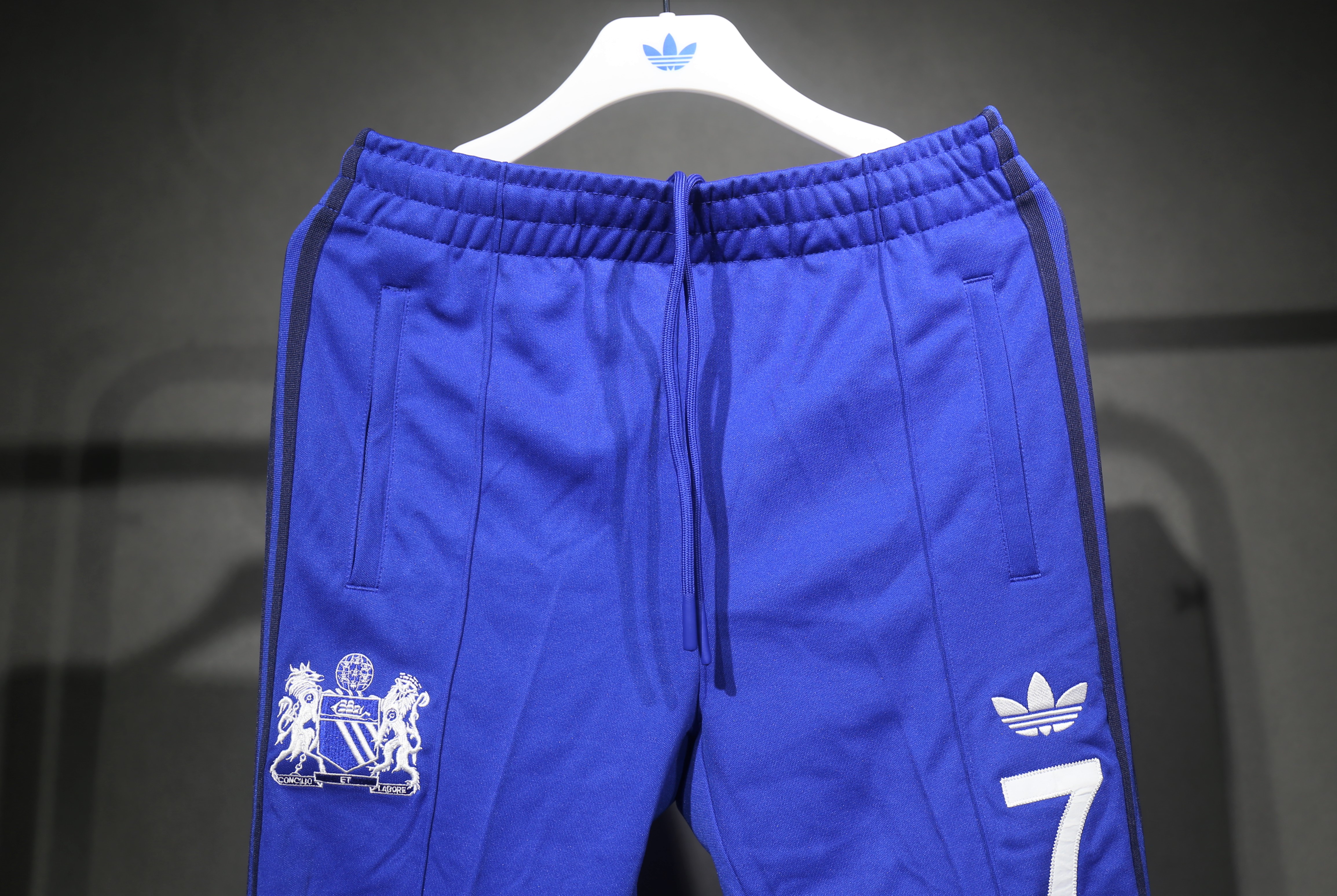24-25 Manchester United Blue Retro Jacket Suit/ 24-25 曼联蓝色复古夹克套装
