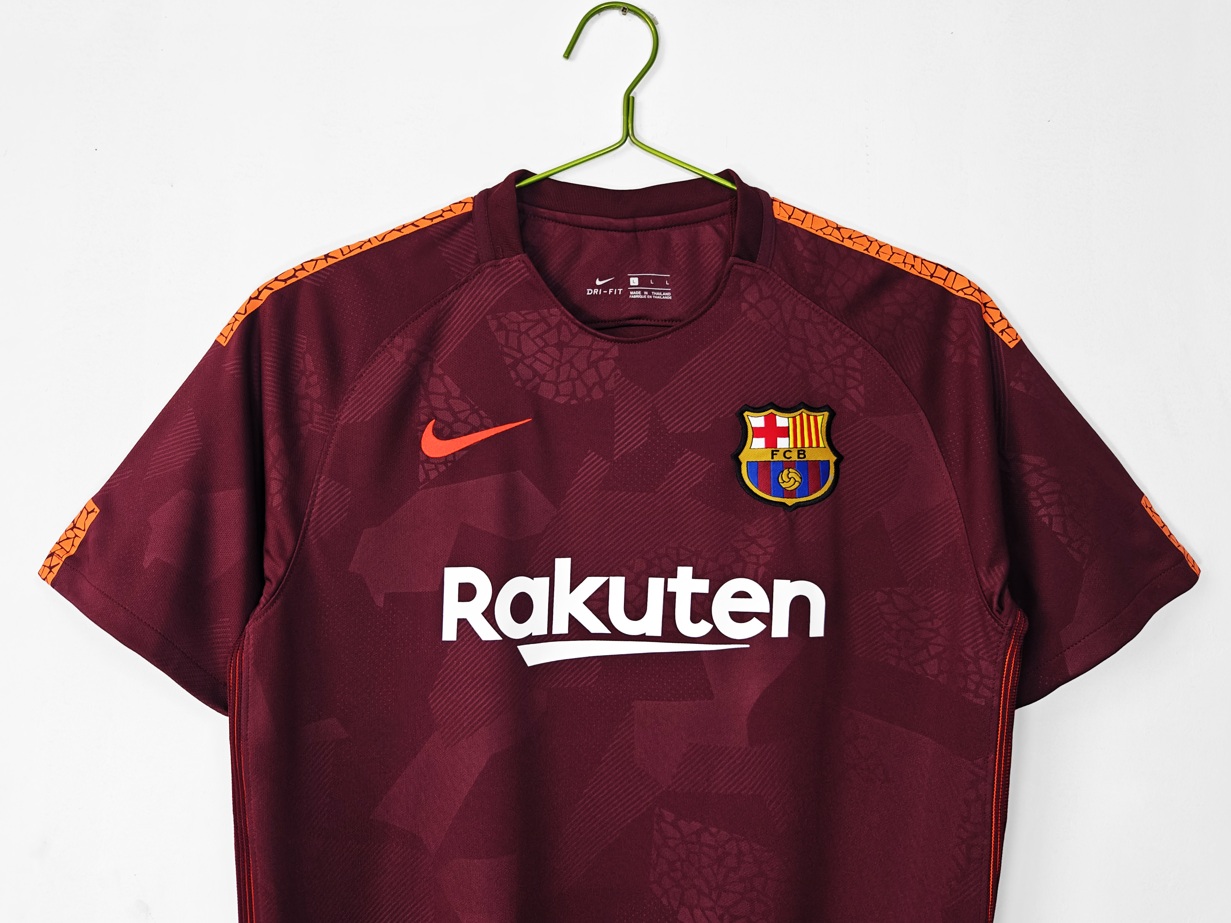 17-18 Barcelona Third Retro Jersey/17-18 巴萨第二客场