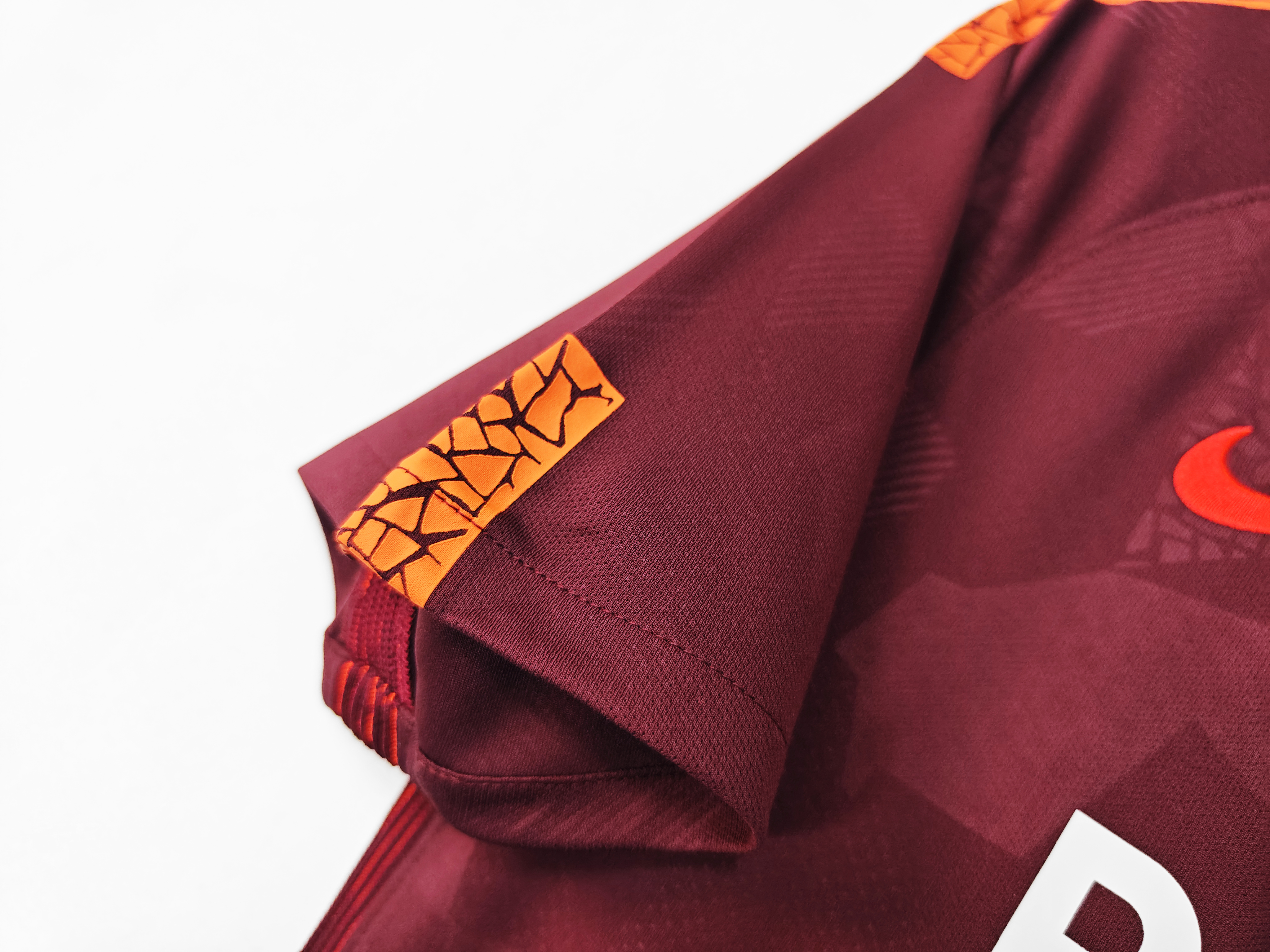 17-18 Barcelona Third Retro Jersey/17-18 巴萨第二客场