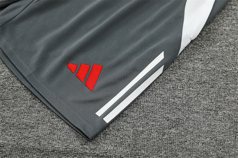 24-25 Manchester United Grey Short Sleeve Training Suit/ 24-25曼联短袖训练服