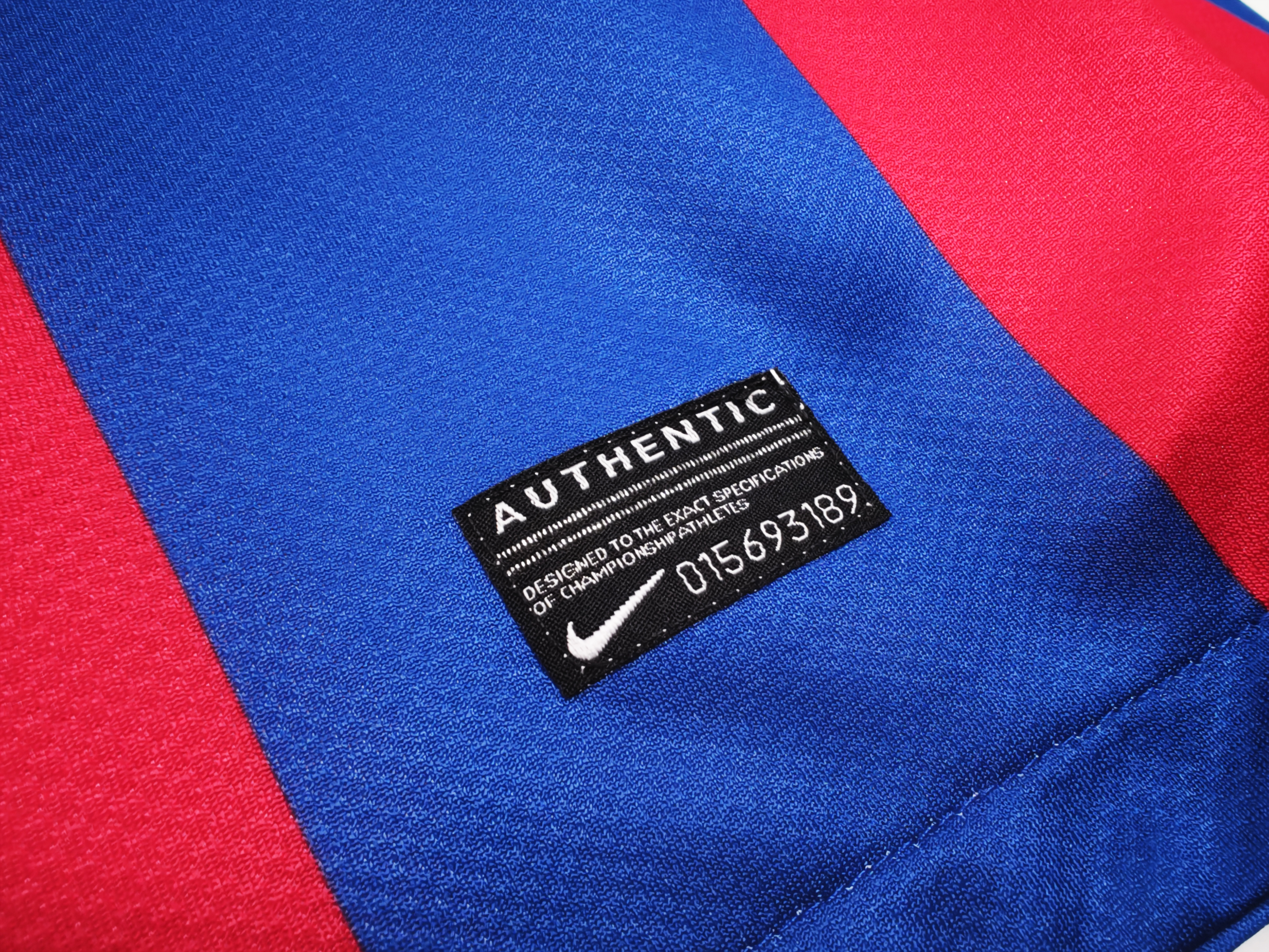 10-11 Barcelona Champions League Home Long Sleeve Retro Jersey/10-11巴萨主场长袖,欧冠版