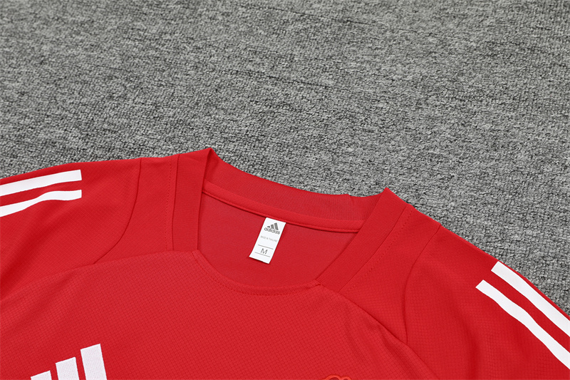 24-25 Manchester United Red Short Sleeve Training Suit/ 24-25 曼联红色短袖训练服