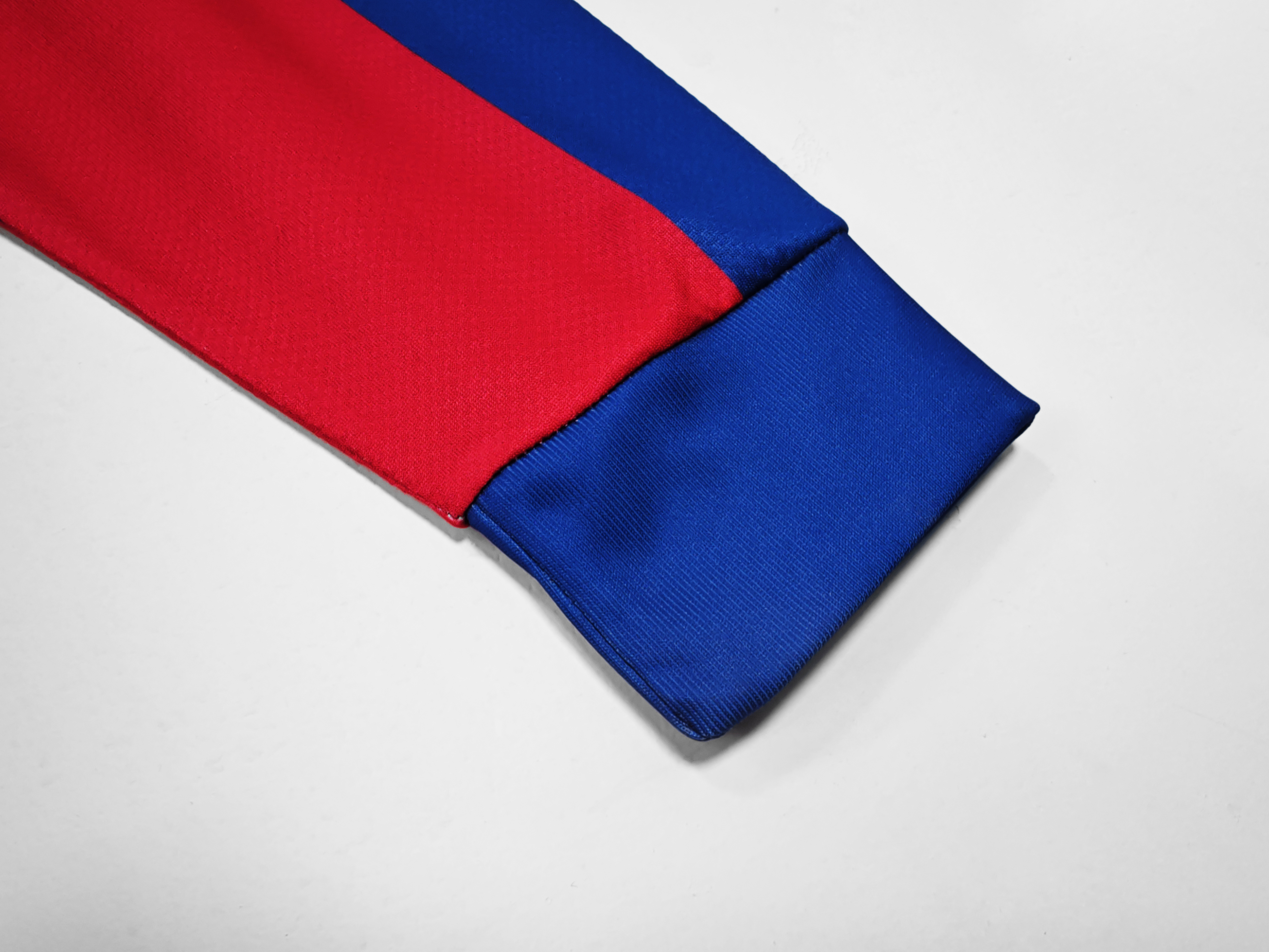 10-11 Barcelona Champions League Home Long Sleeve Retro Jersey/10-11巴萨主场长袖,欧冠版