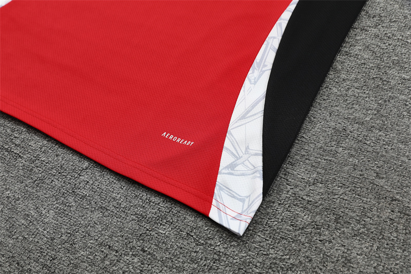 24-25 Manchester United Red Short Sleeve Training Suit/ 24-25 曼联红色短袖训练服