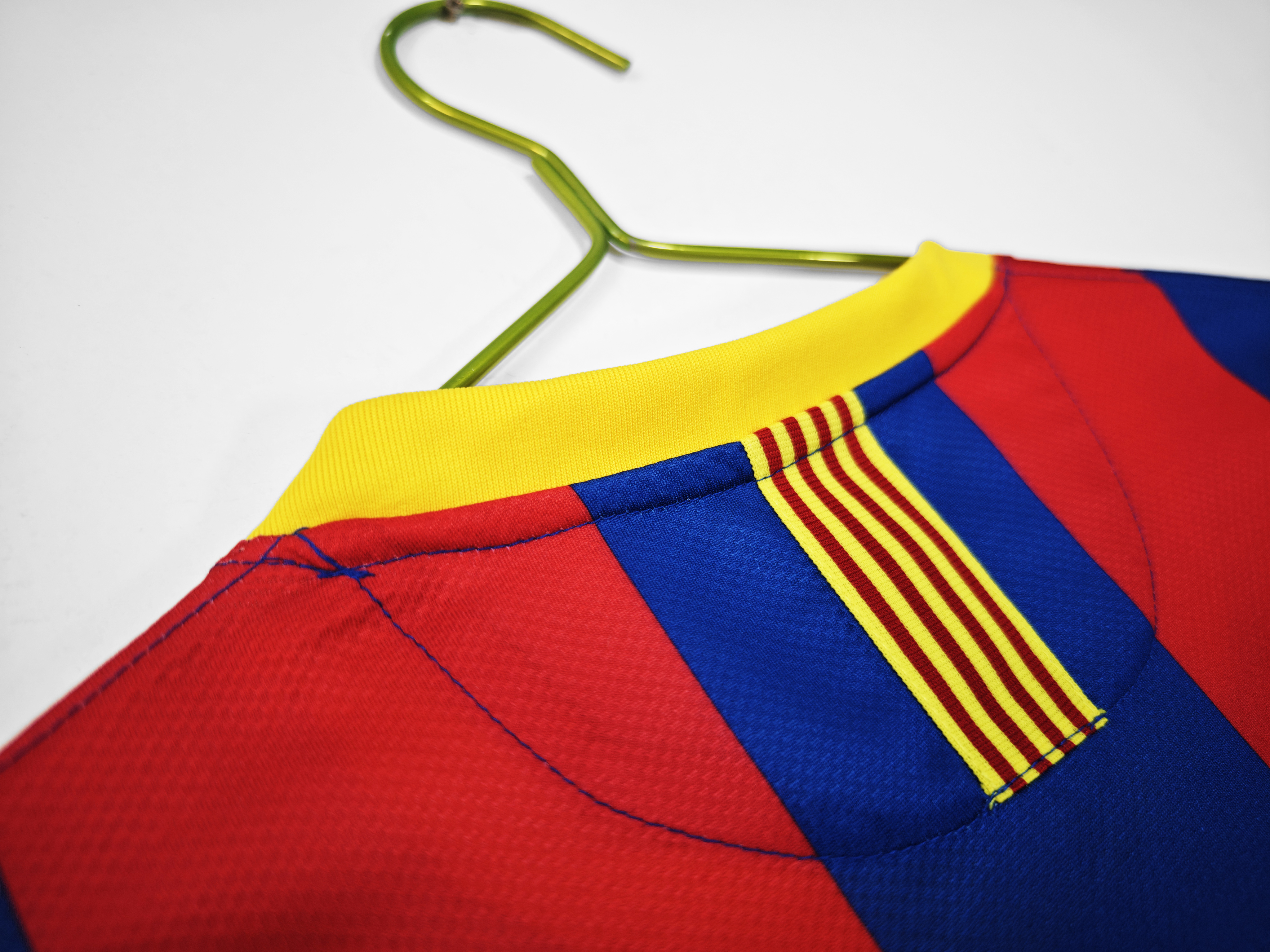 10-11 Barcelona Champions League Home Long Sleeve Retro Jersey/10-11巴萨主场长袖,欧冠版