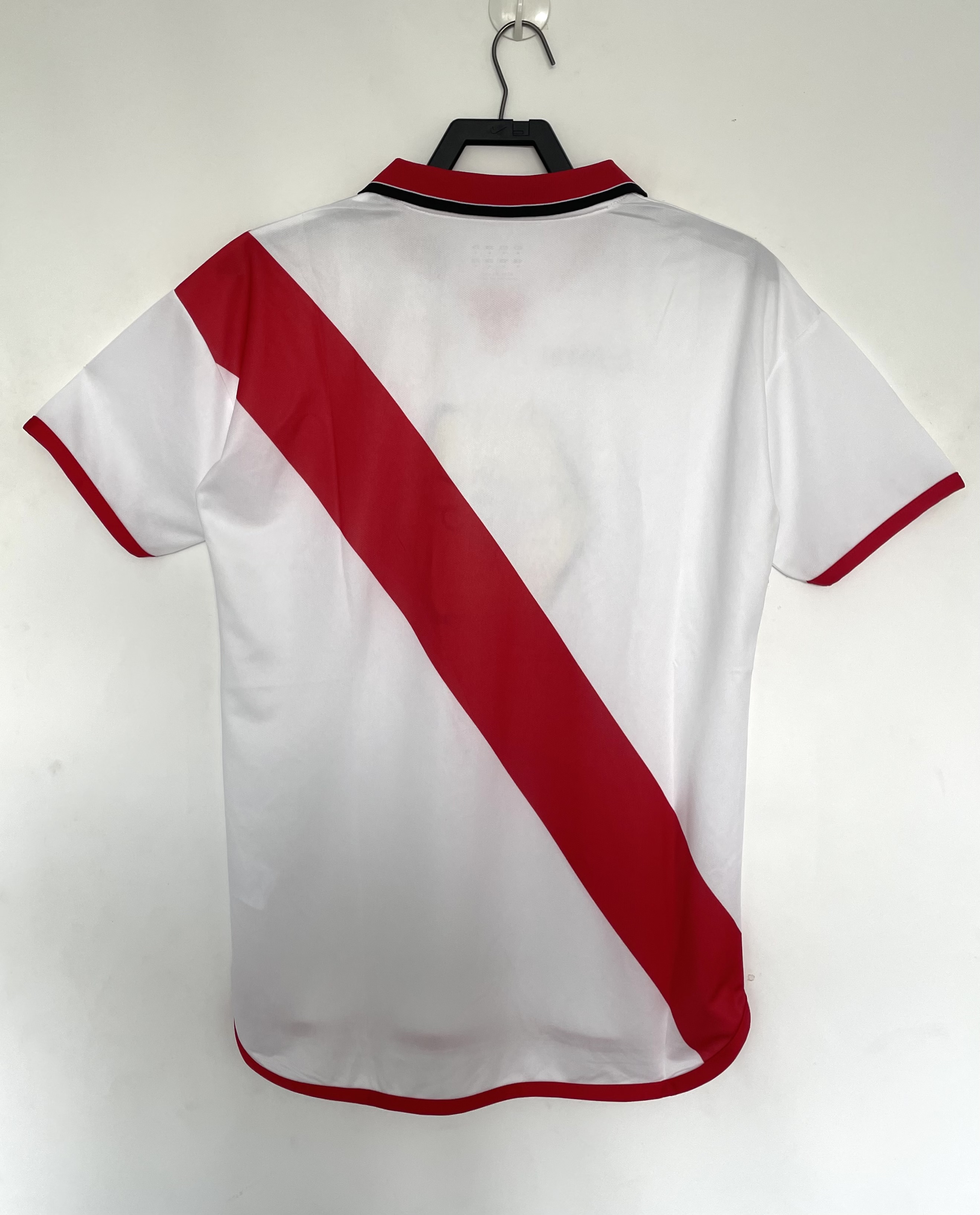 01-02 Rayo Vallecano Home Retro Jersey/01-02巴列卡诺主场