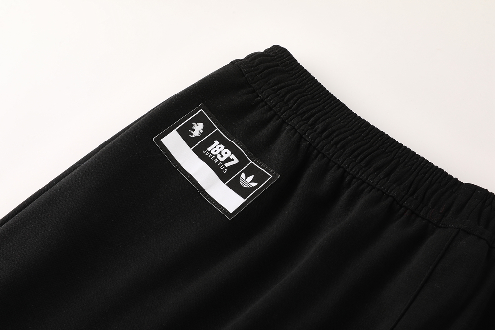 25-26 Juventus Black hoodie Suit/25-26尤文黑色带帽卫衣套装