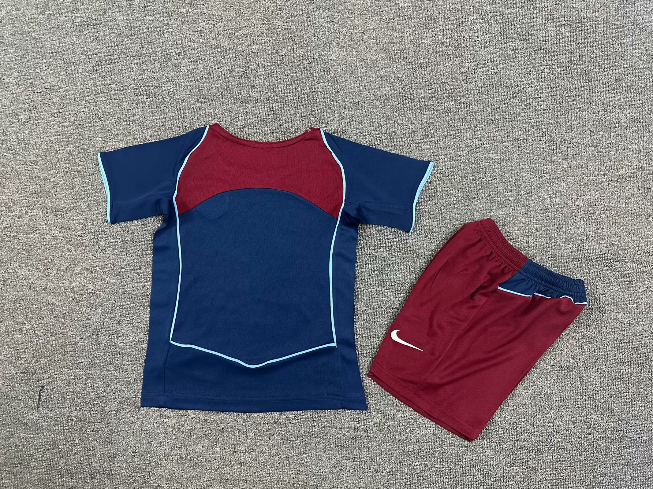 04-05 Atletico Madrid Away Kid Kit/04-05马竞客场童装