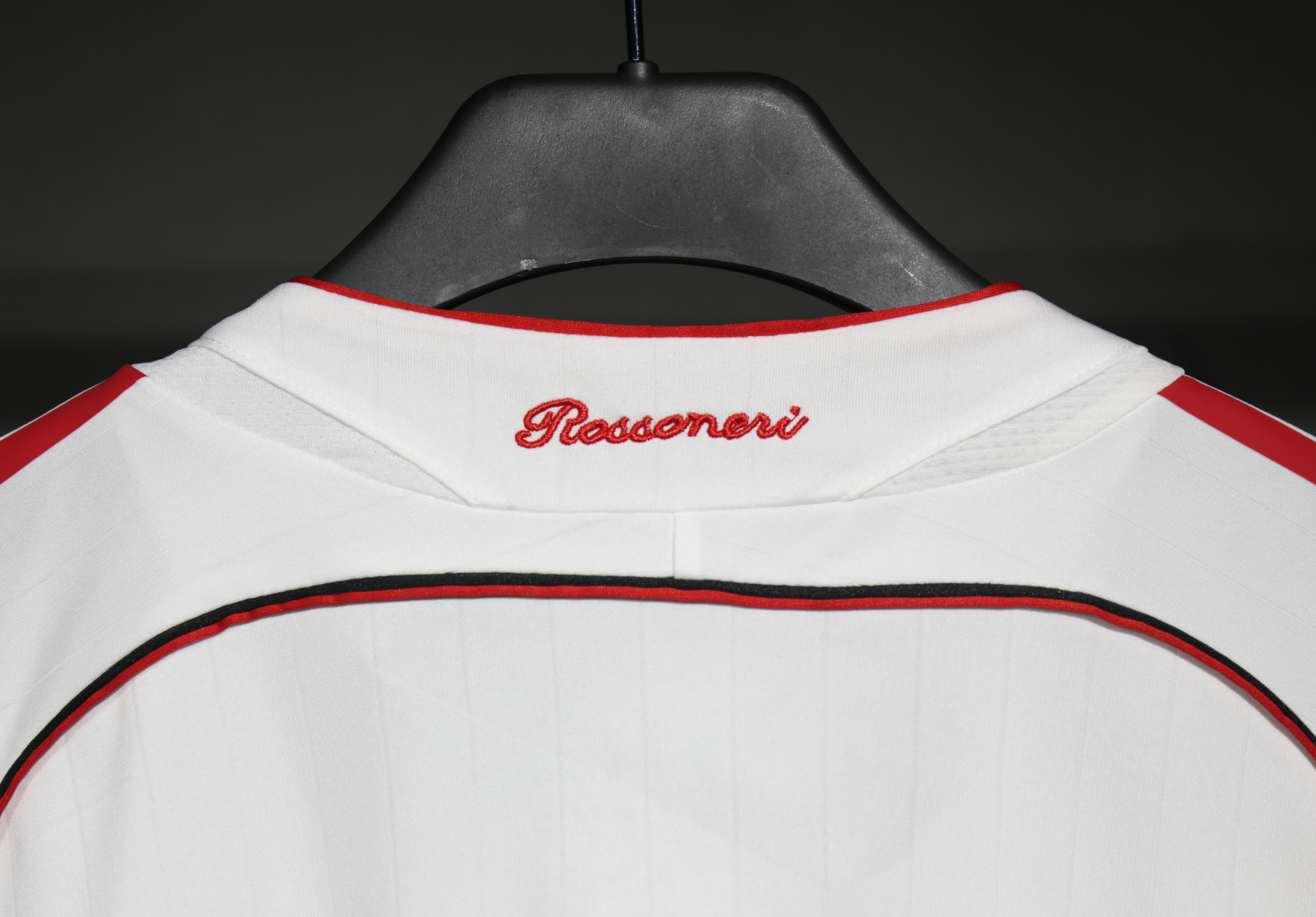 06-07 AC Milan Away Player Retro Jersey/06-07 AC米兰客场球员