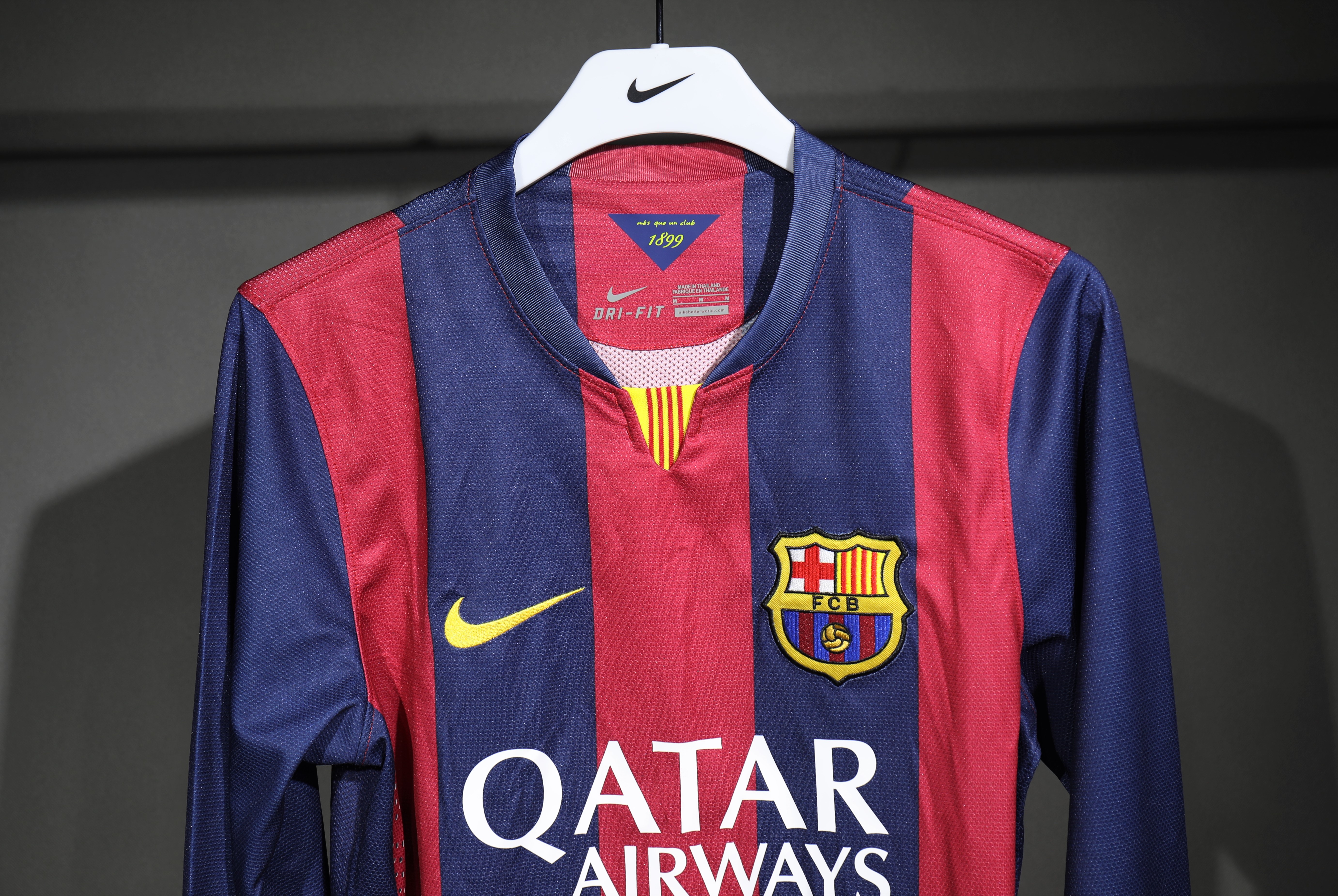 14-15 Barcelona Home Player Long Sleeve Retro Jersey/14-15巴萨主场球员长袖