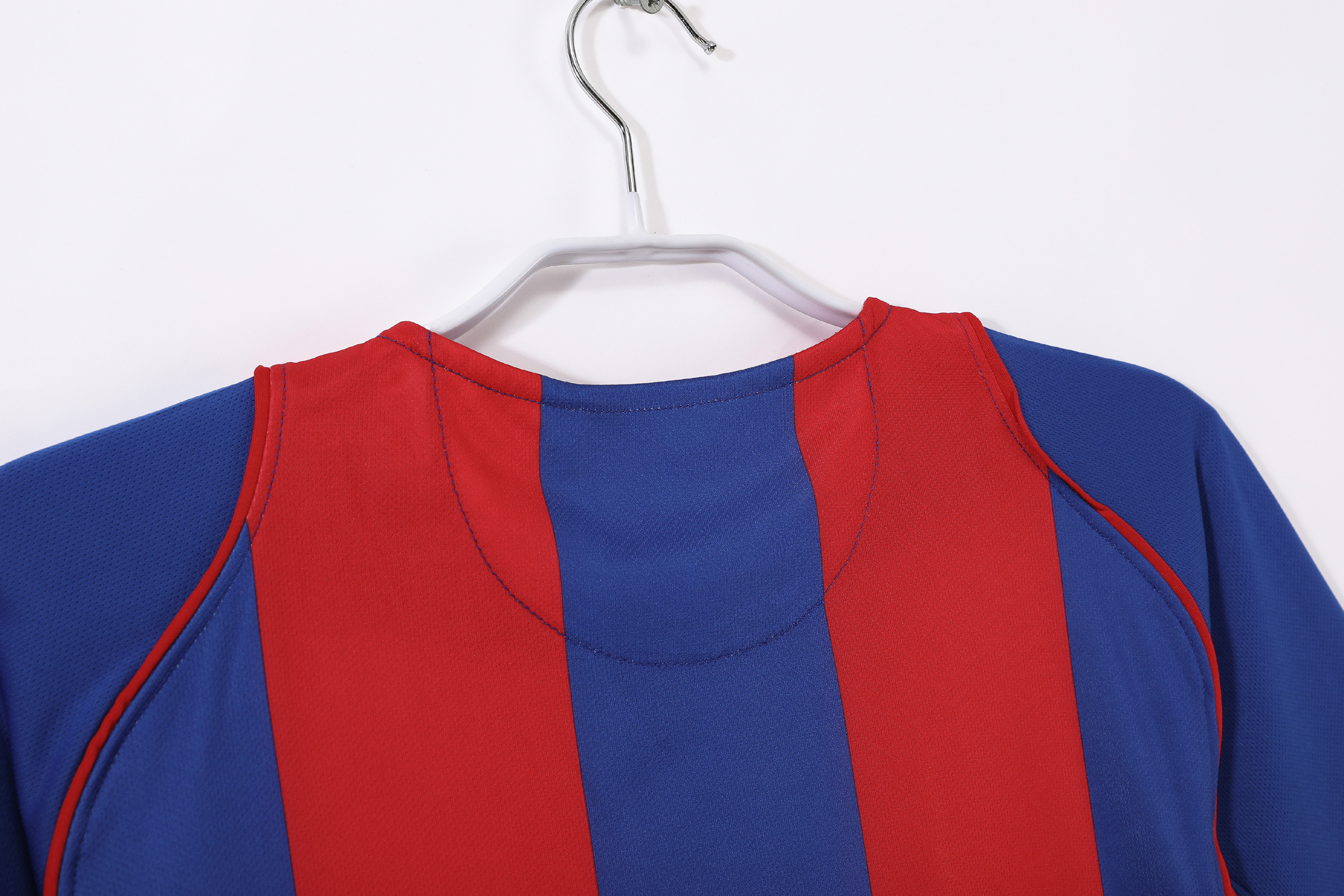 04-05 Barcelona Home Retro Jersey/04-05巴萨主场