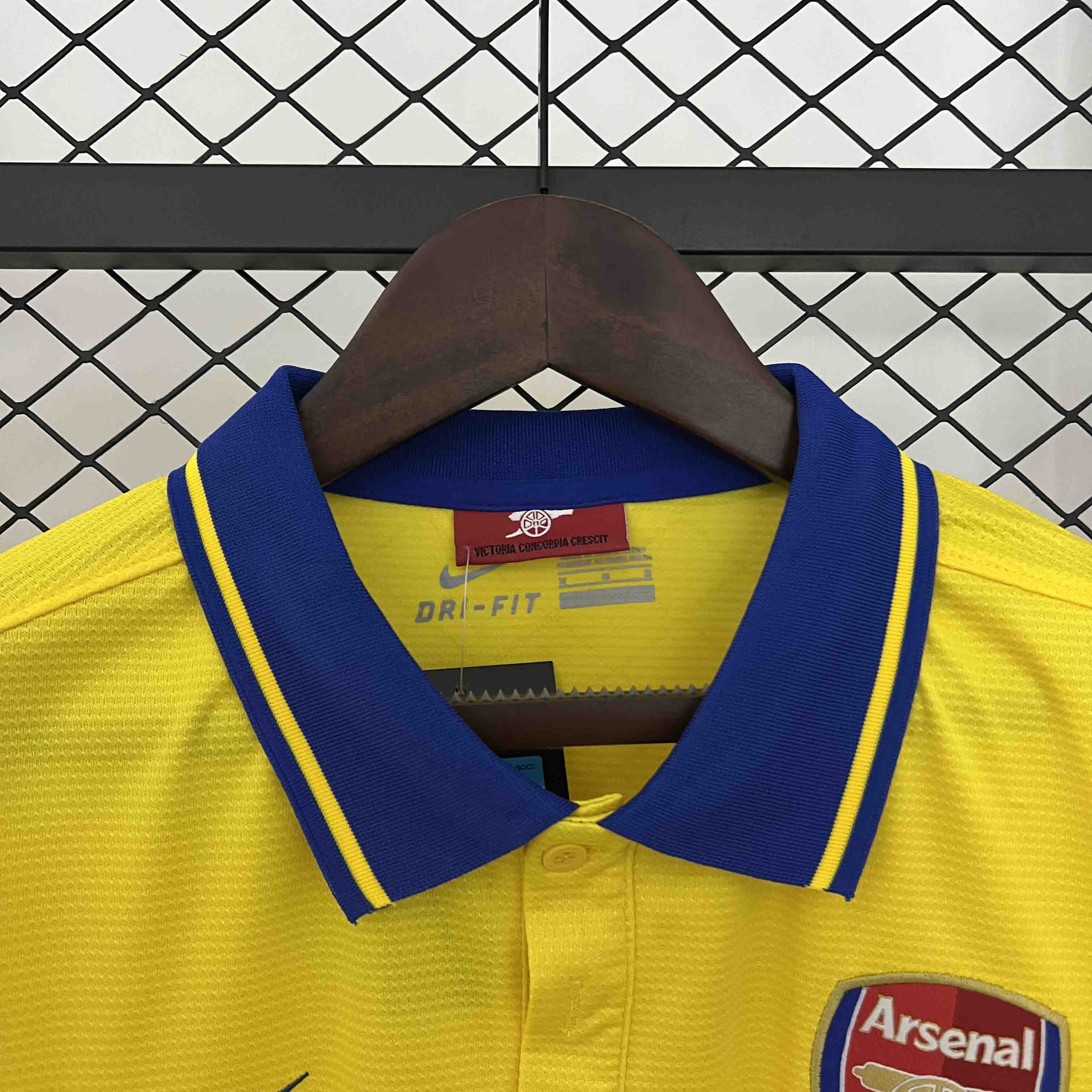 13-14 Arsenal Away Retro Jersey/13-14 阿森纳客场