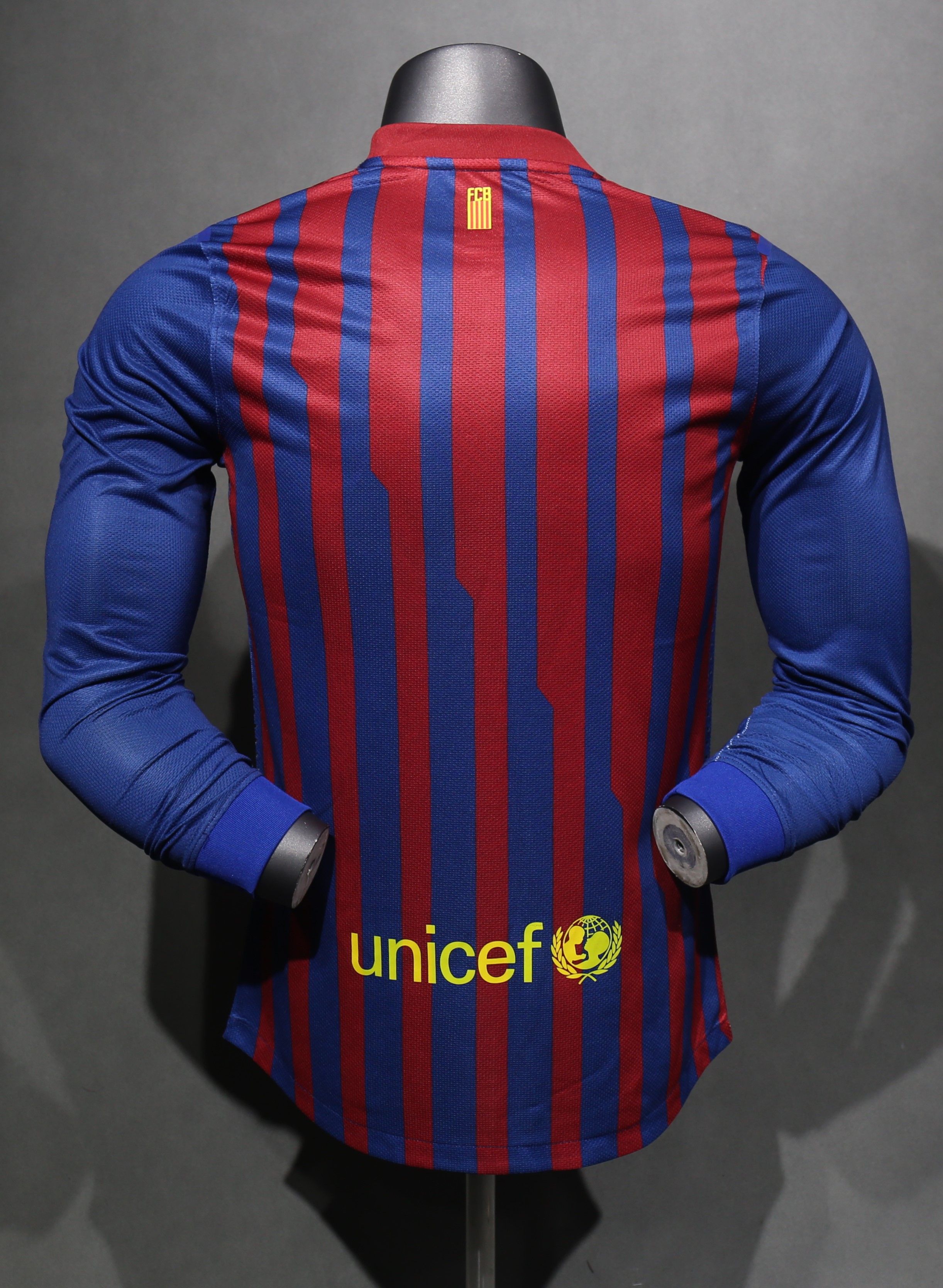 11-12 Barcelona Home Player Long Sleeve Retro Jersey/11-12巴萨主场球员长袖