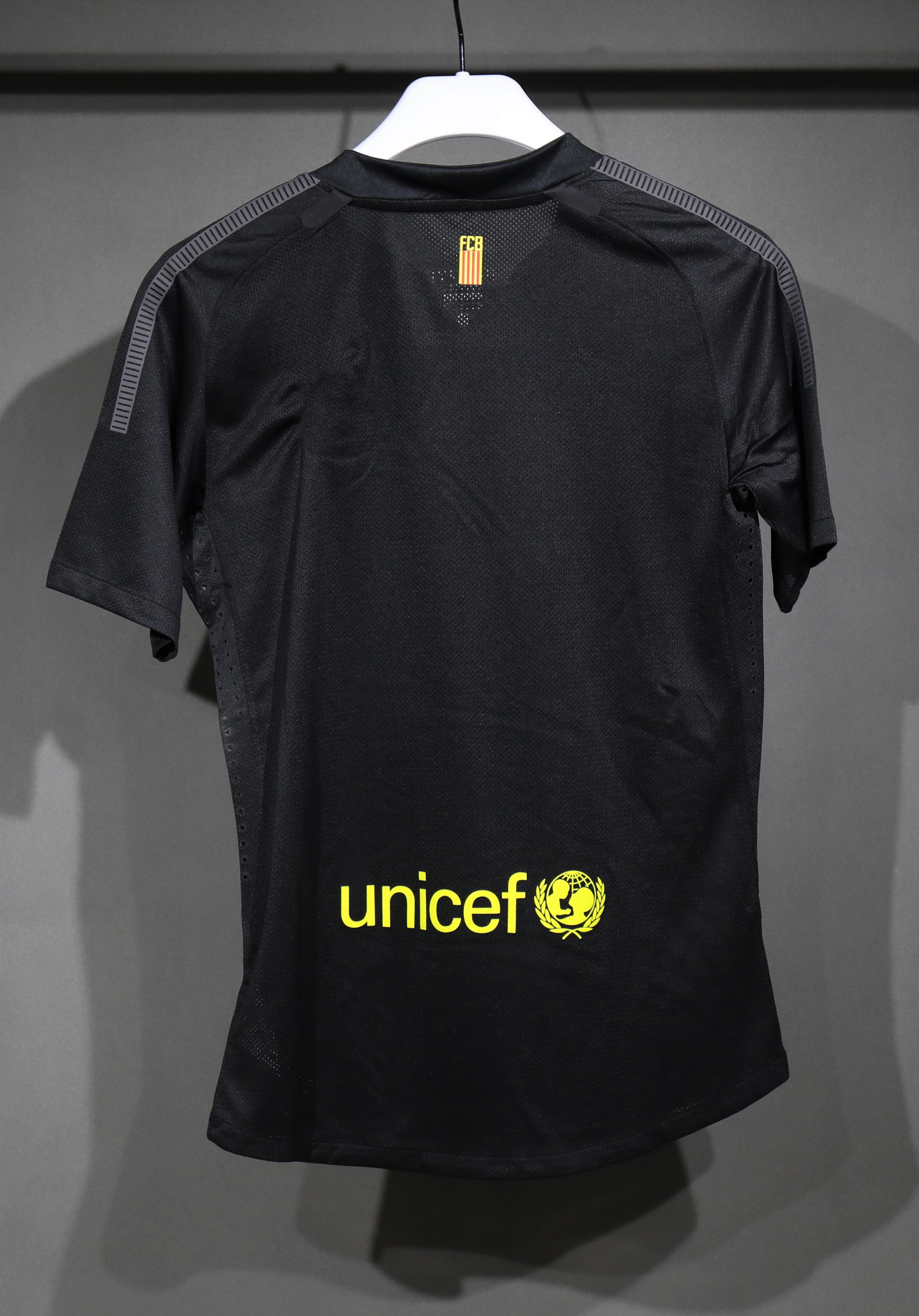 11-12 Barcelona Away Player Retro Jersey/11-12巴萨客场球员