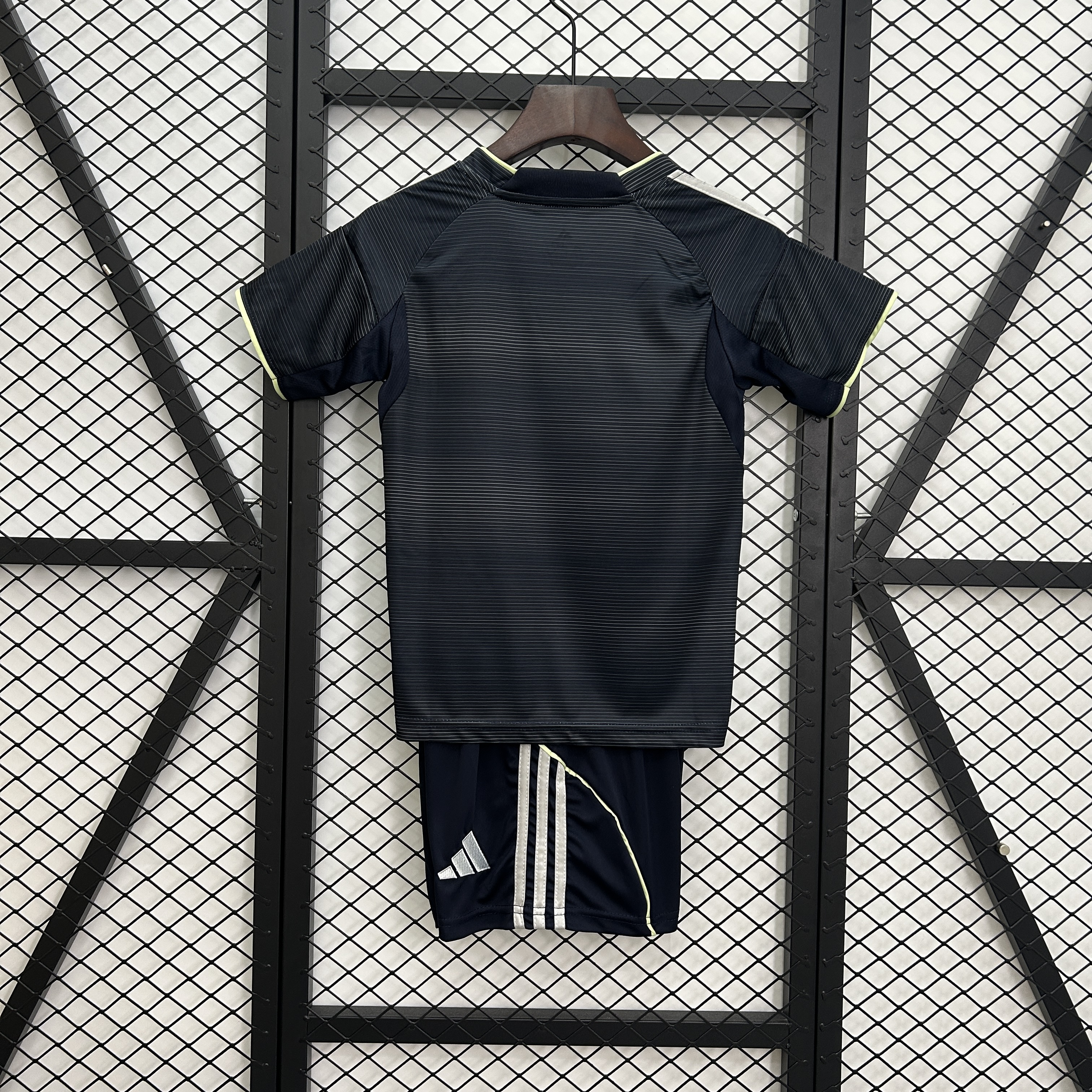 25-26 Real Madrid Away Kids Kit/25-26 皇马客场童装