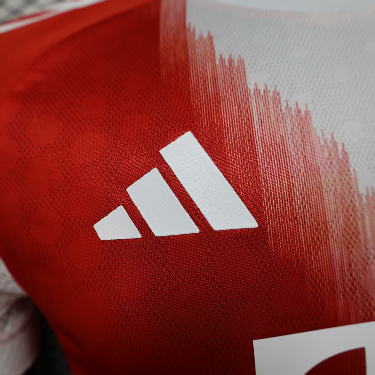 25-26 Bayern Munich Home Player Jersey/ 25-26 拜仁主场球员版