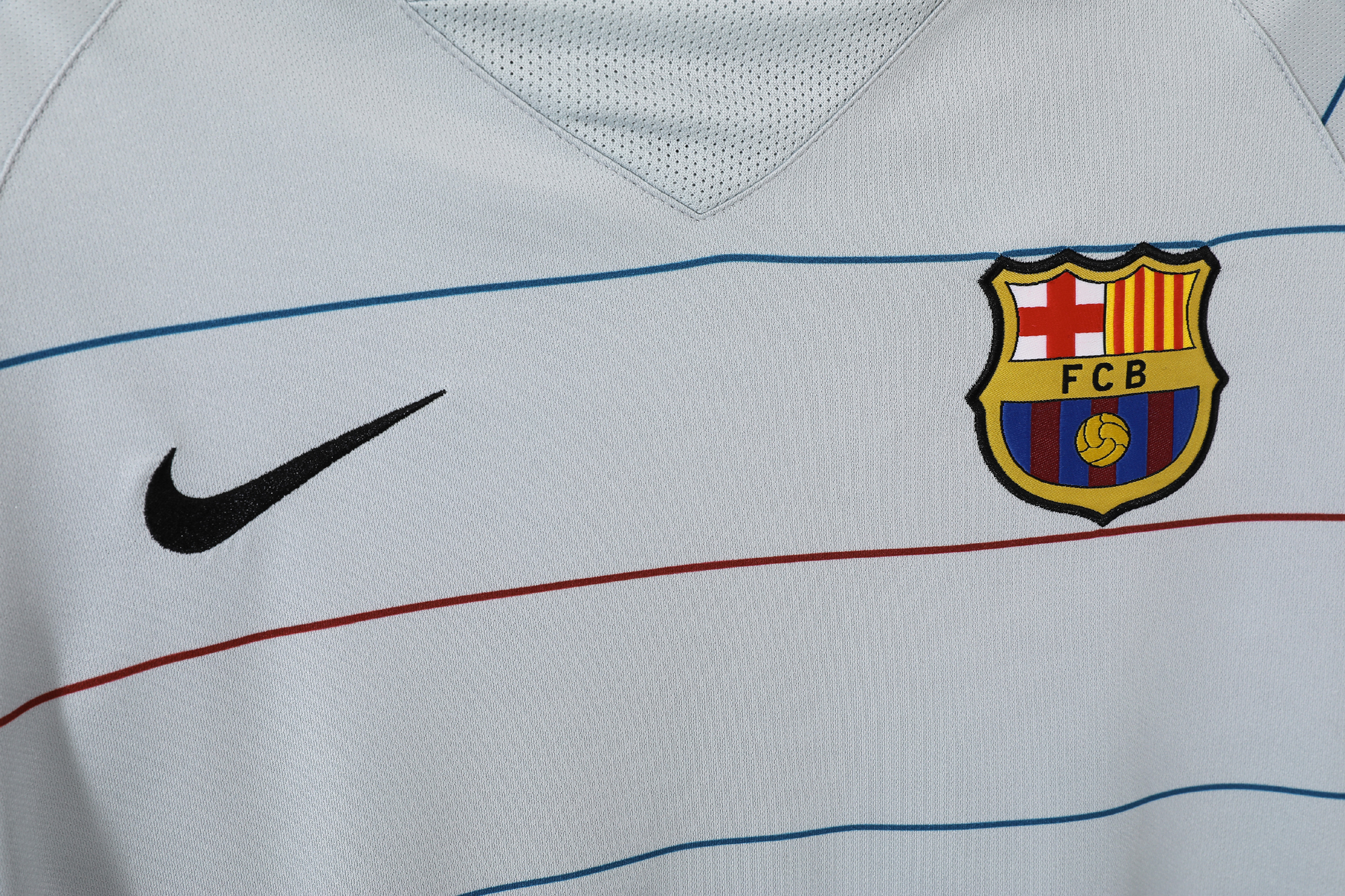 03-04 Barcelona Away long sleeve Retro Jersey/03-04巴萨客场长袖
