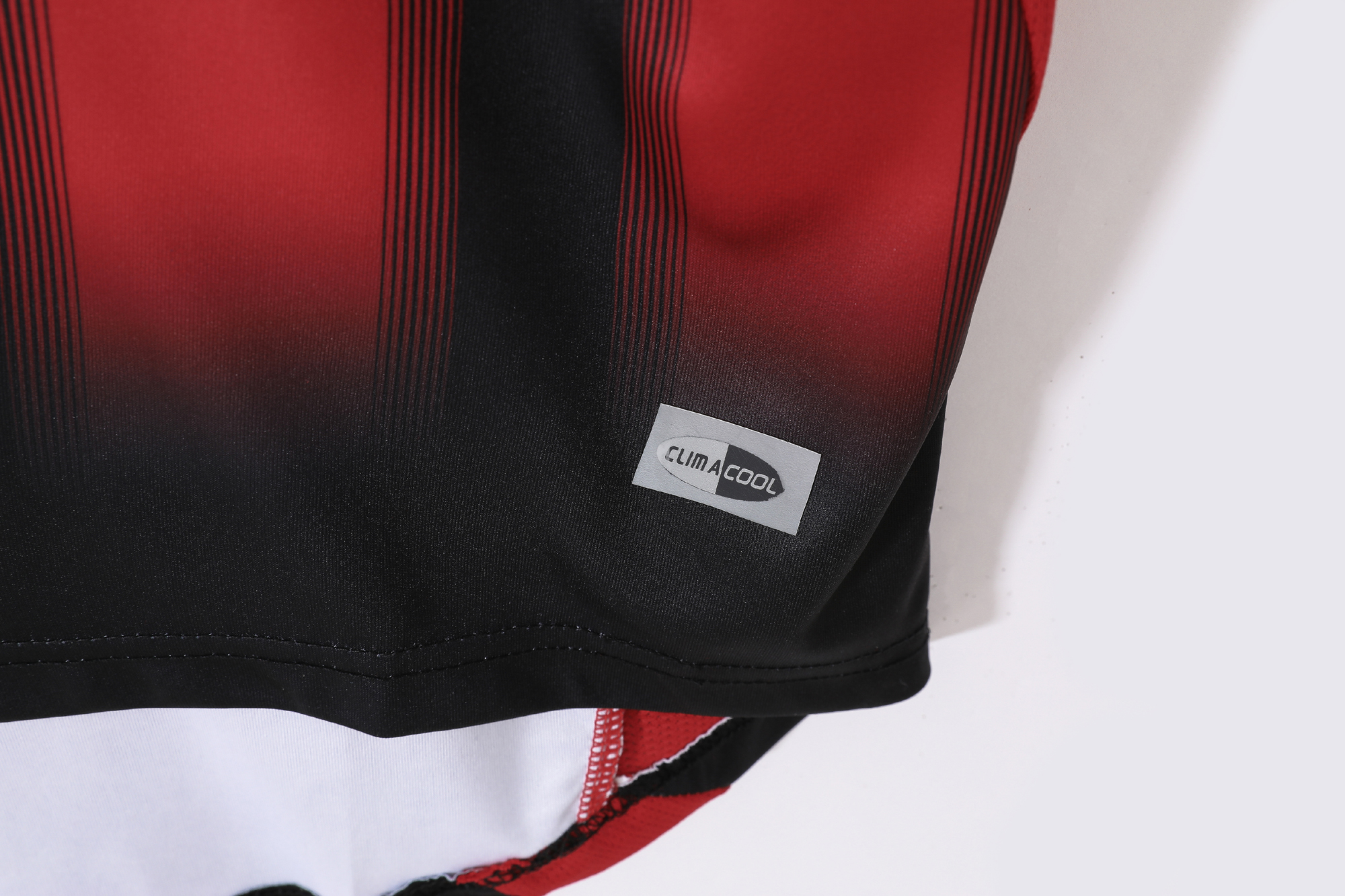 04-05 AC Milan Home Retro Jersey/04-05 AC米兰主场