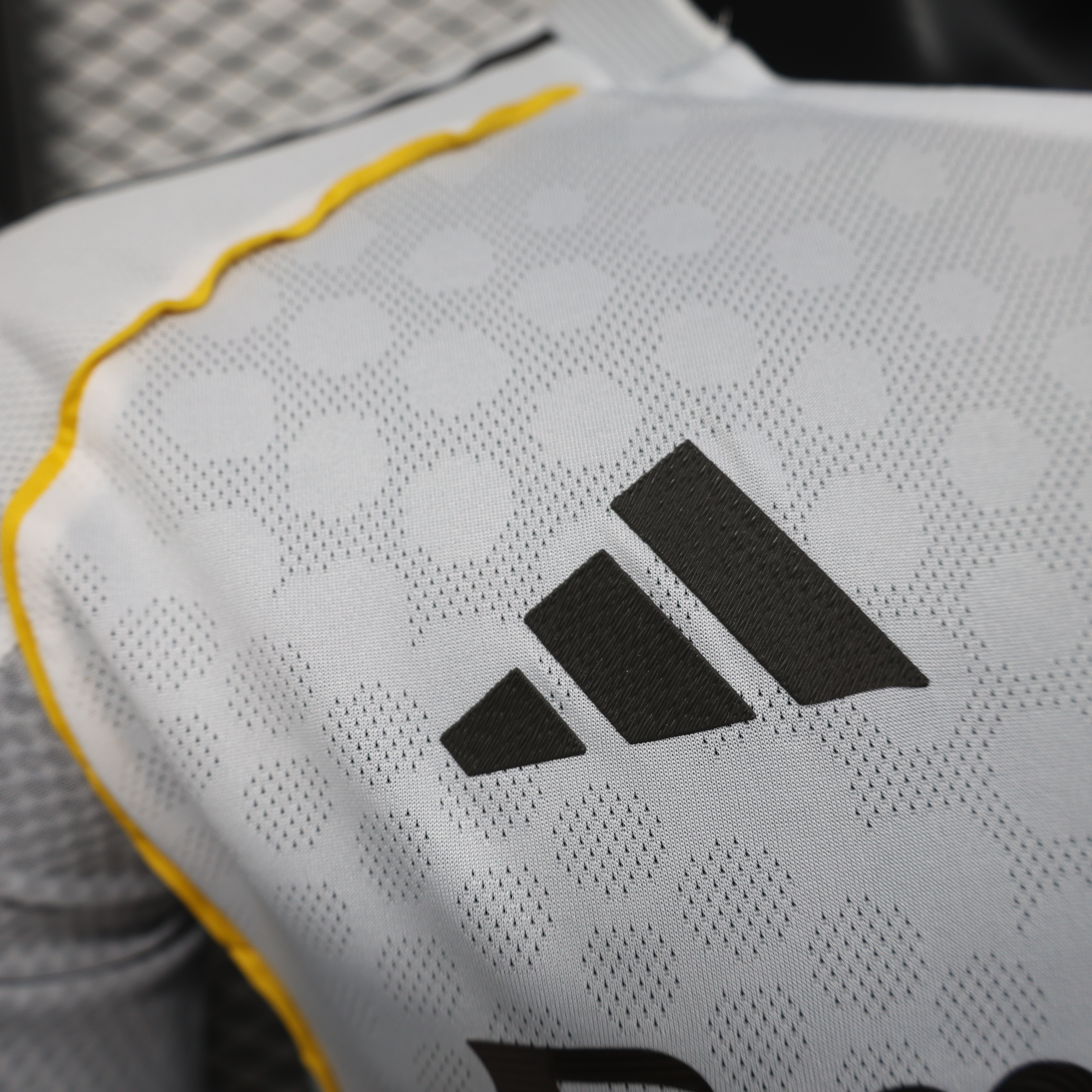 25-26 Real Madrid Home Long Sleeve Player Jersey/25-26皇马主场长袖球员版
