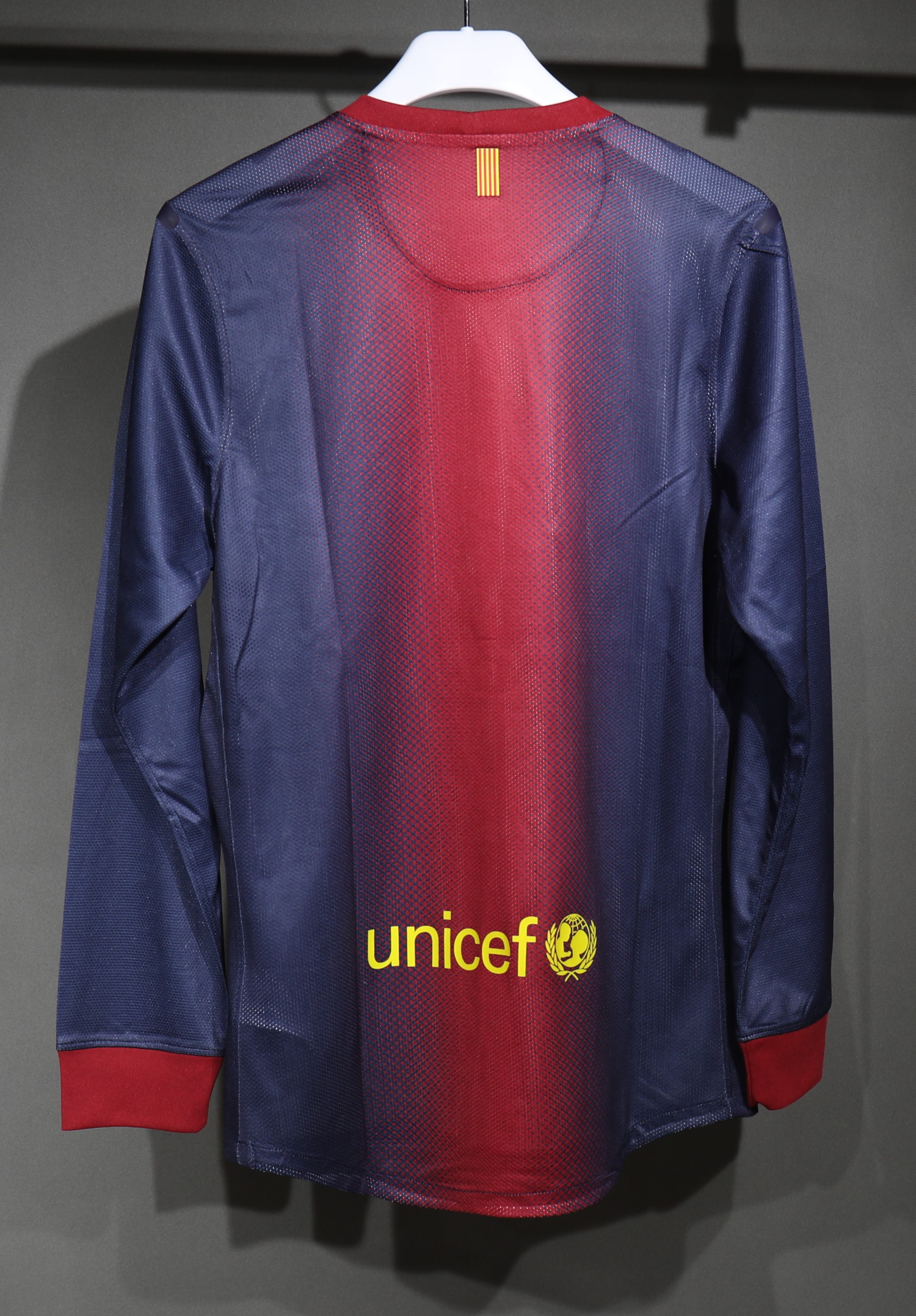 12-13 Barcelona Home Player Retro Long Sleeve Jersey/12-13巴萨主场球员长袖