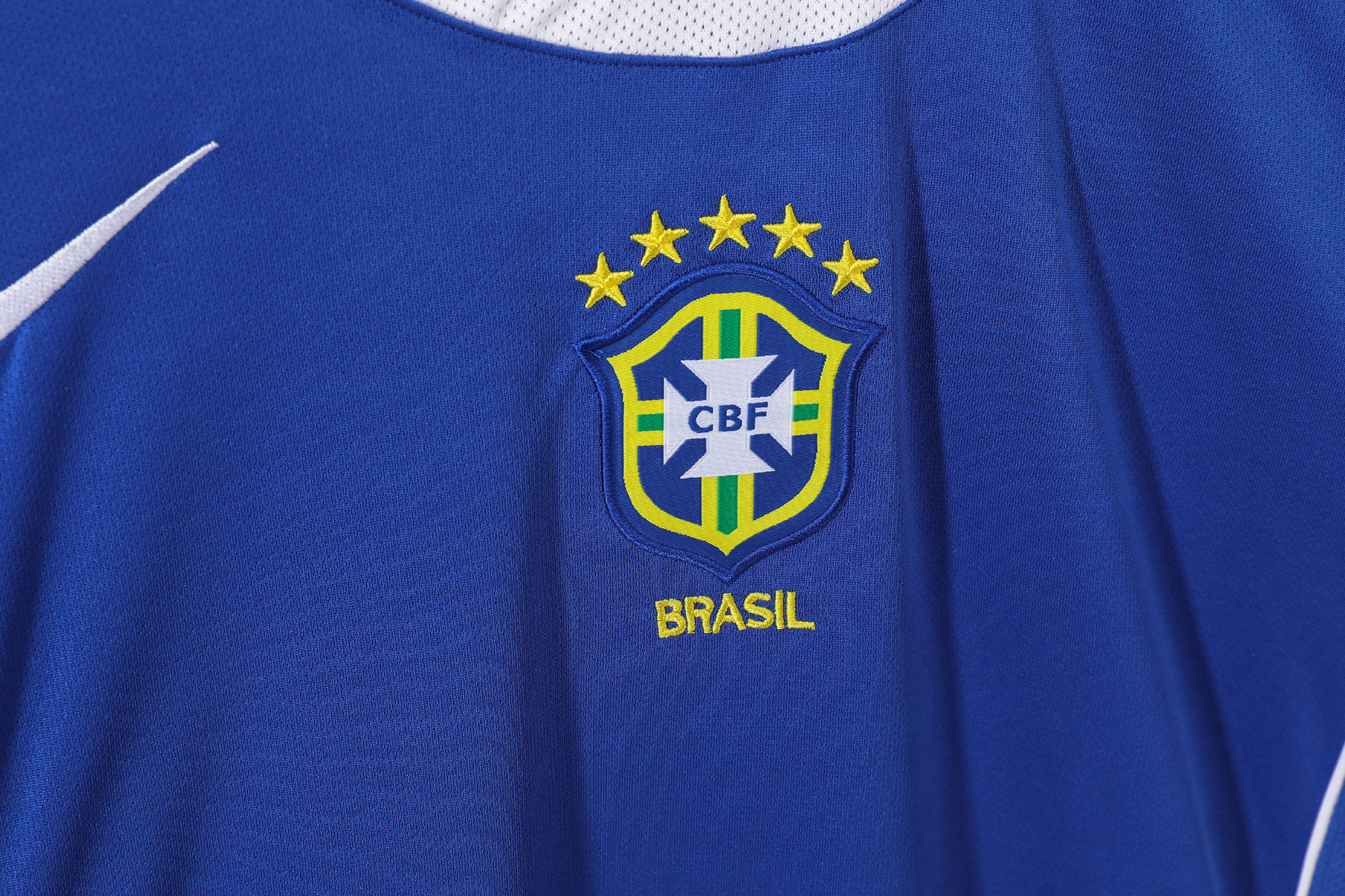 04-06 Brazil Away Retro Jersey/04-06 巴西客场