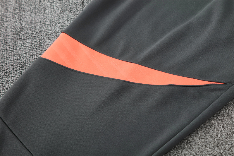25-26 Bayern Munich Training Suit/25-26拜仁半拉训练服