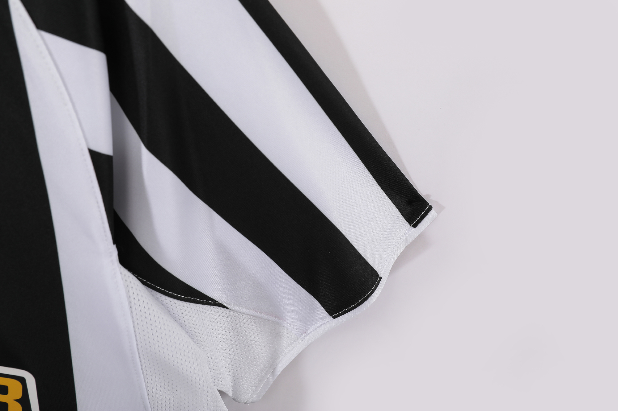 03-04 Juventus Home Retro Jersey/03-04尤文主场