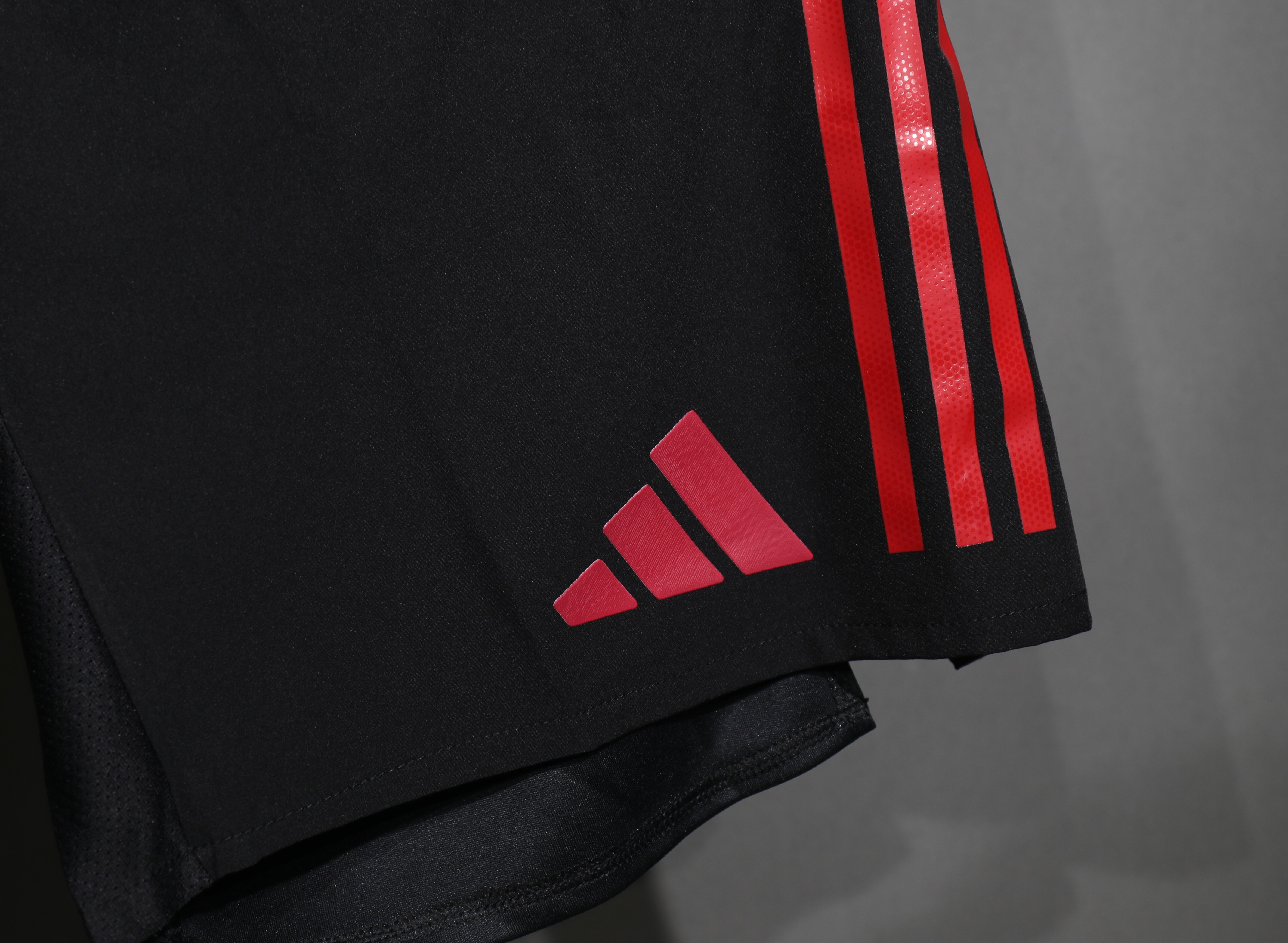 25-26 Liverpool Away Player Shorts/25-26利物浦客场球员短裤